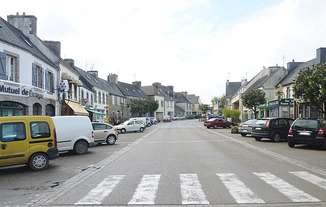 La place centrale, Lanmeur